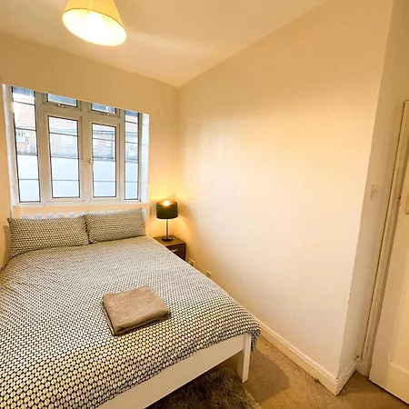 2 Bed Flat - Short Walk From Brent Cross Station Apartment Hendon Exterior photo